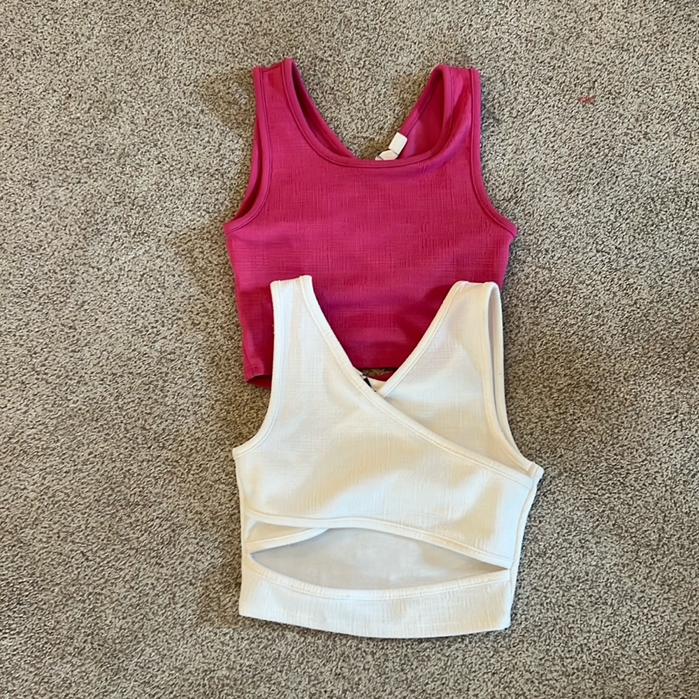Set of two open back roxy tank tops.